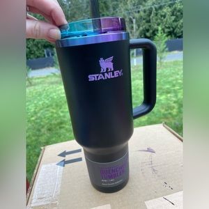 40 oz dyed Stanley lid! Black chroma!